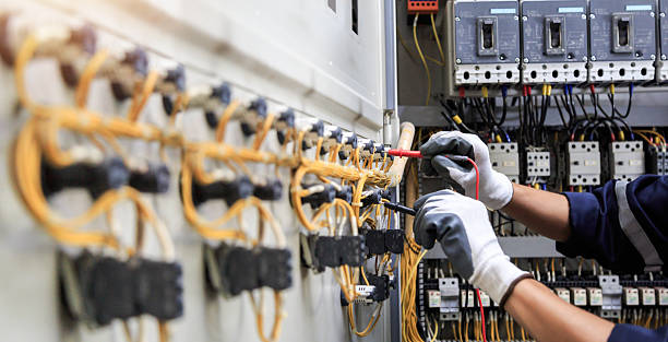 Professional Electrician technician working in Groesbeck, TX